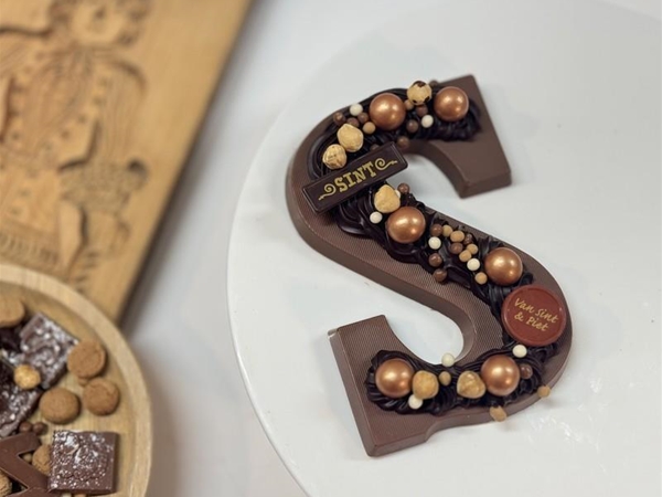 Chocolade letter hazelnoot groot&nbsp;pure letter